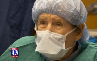 94-year-old Retired Surgeon Scrubs Up One Last Time